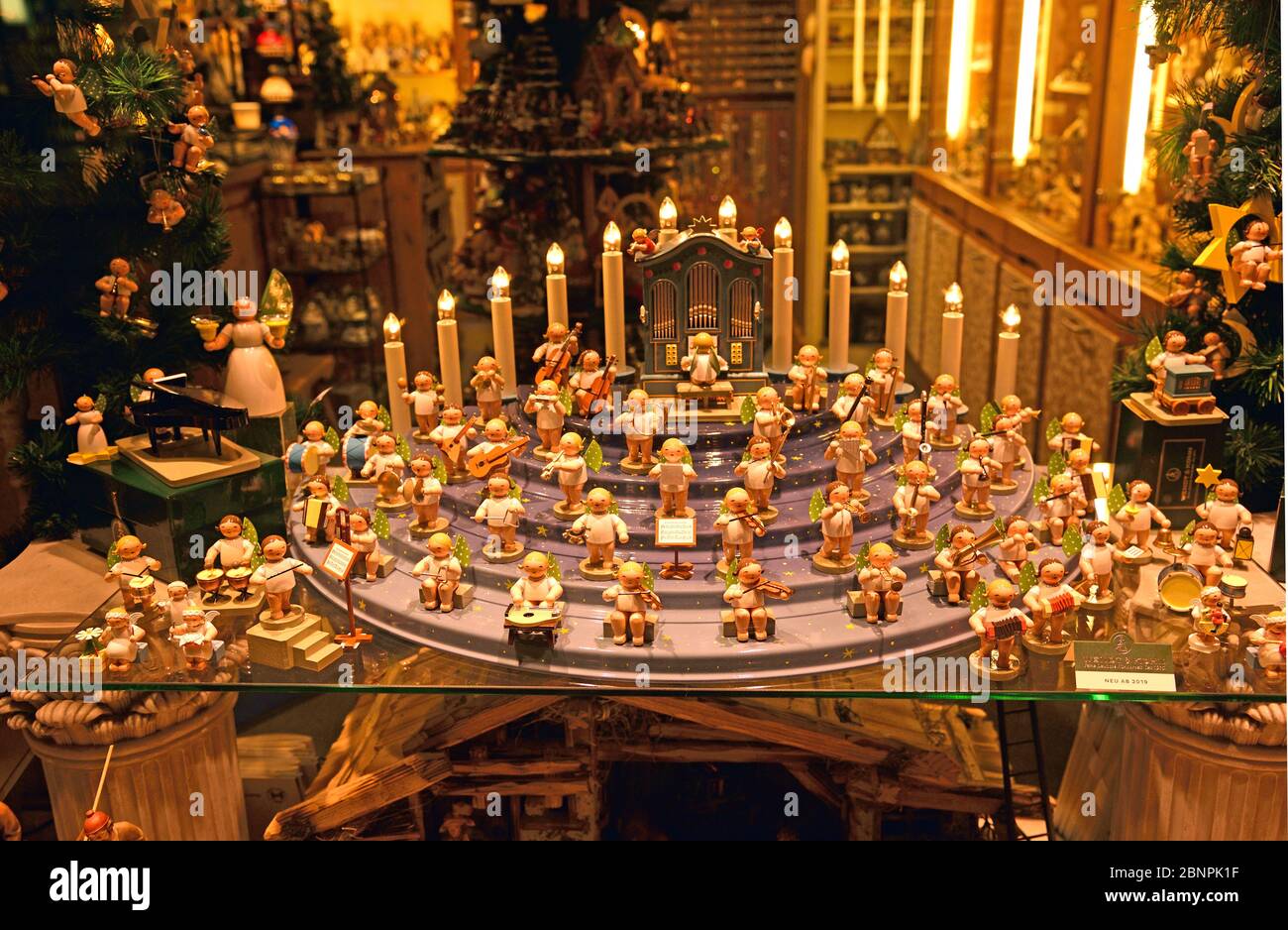 Europe, Germany, Bavaria, Munich, City, shop window gifts Kaiser from 1874, at the Old Peter, Christmas decorations, wooden figures, Stock Photo