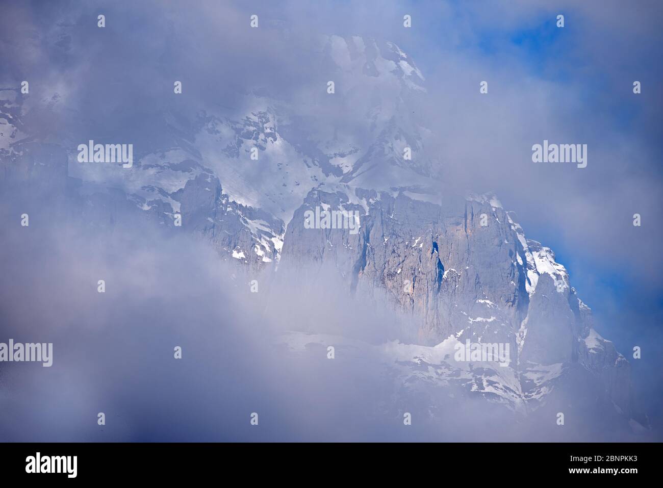 Alps fog hi-res stock photography and images - Alamy