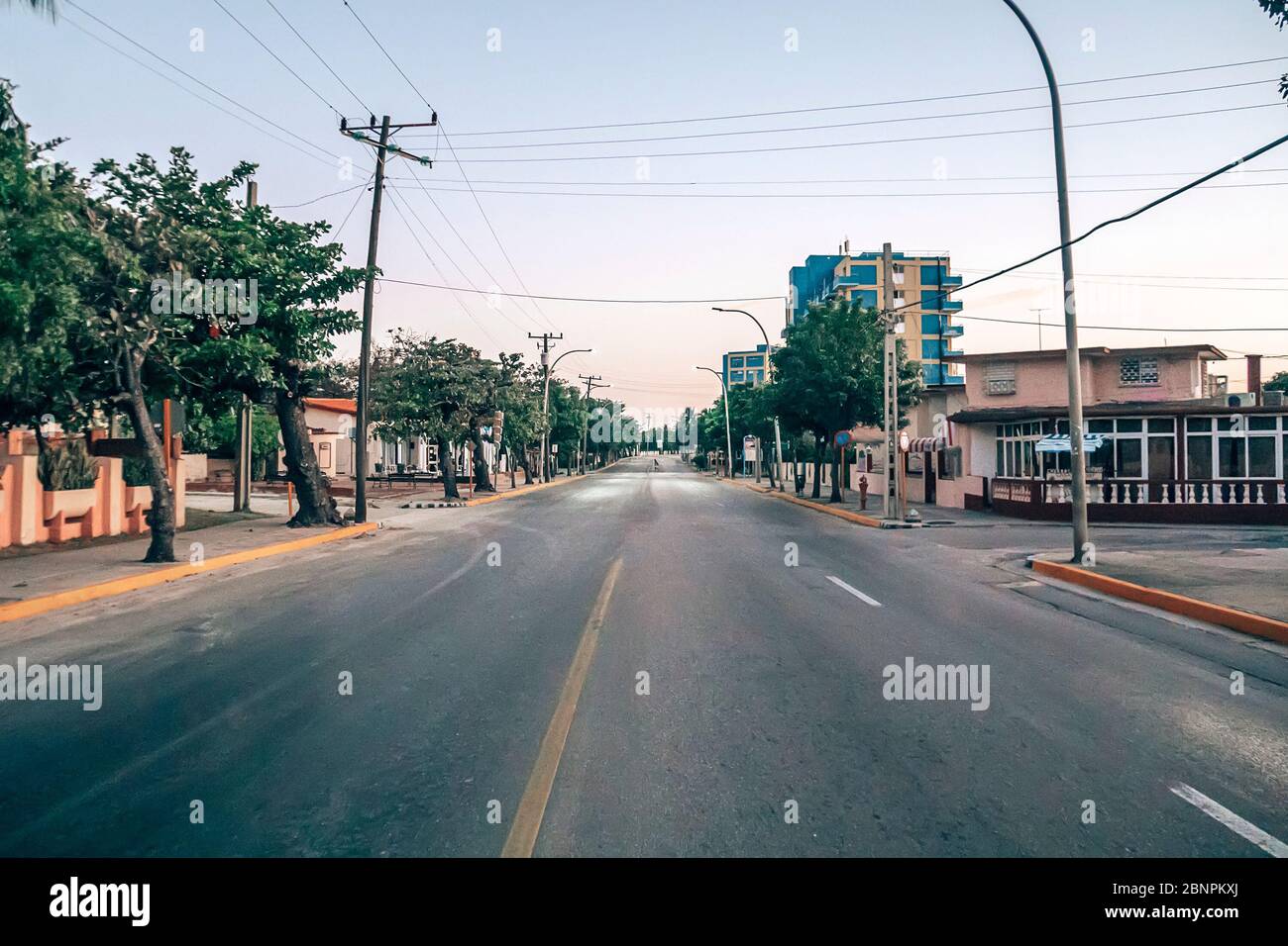 Empty city street hi-res stock photography and images - Alamy