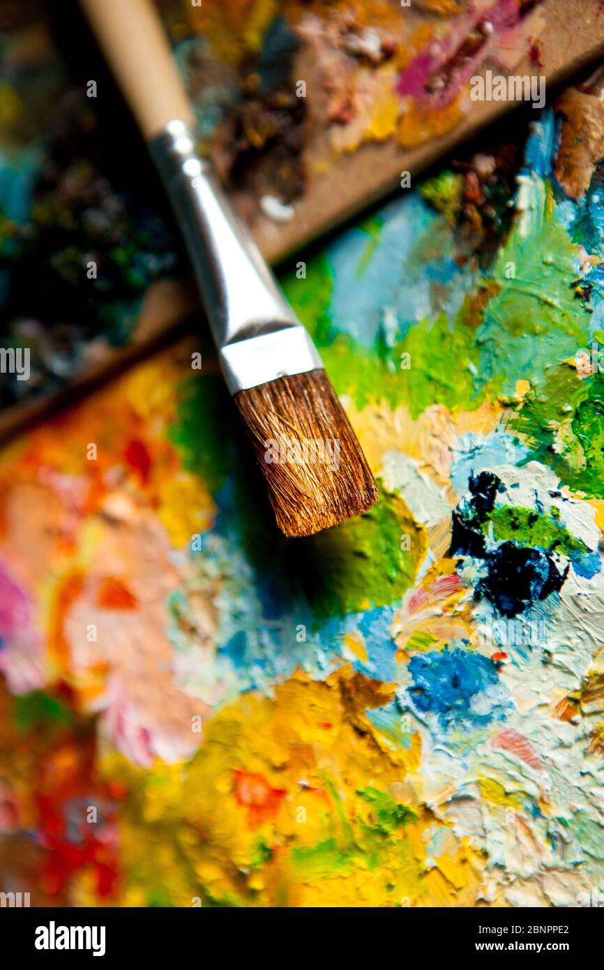 Well used paint brush hi-res stock photography and images - Alamy
