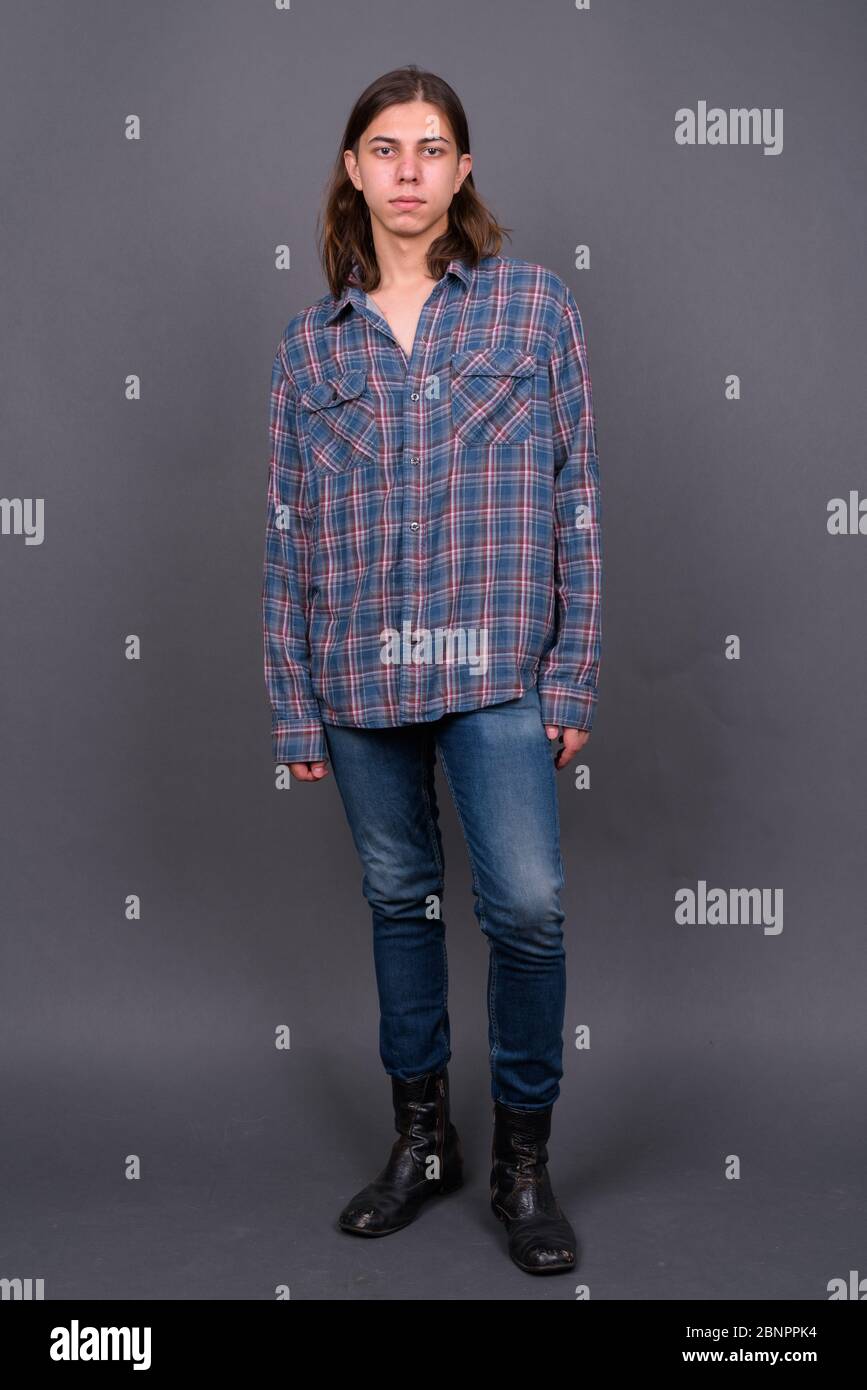Man long hair style hi-res stock photography and images - Alamy