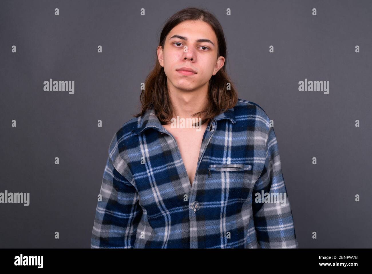 Man long hair style hi-res stock photography and images - Alamy