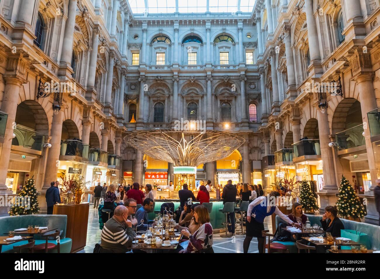 England, London, The City of London, The Royal Exchange, Customers Sitting at the Fortnum & Mason Restaurant and Bar Stock Photo