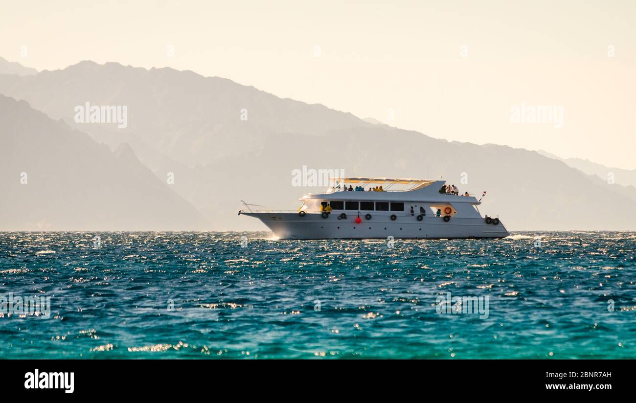 Pleasure boat in the red sea near egypt hi-res stock photography and ...