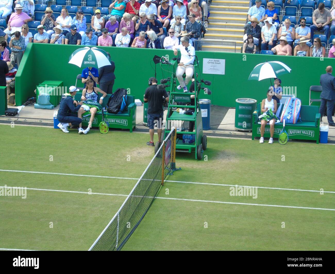 Women tennis players with crowd hires stock photography and images Alamy