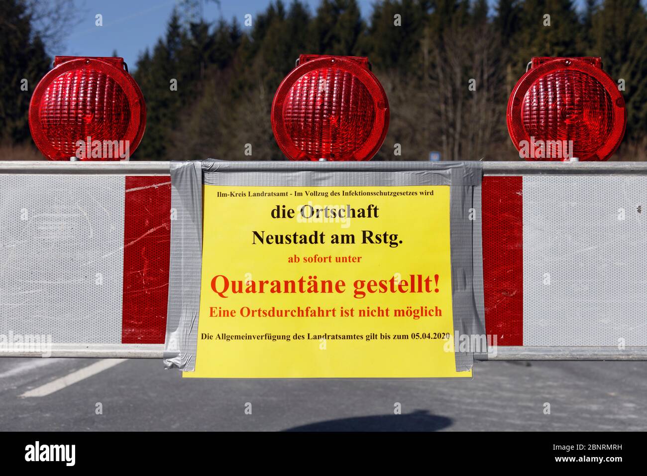 Germany, Thuringia, Ilmkreis, Großbreitenbach, Neustadt / Rnstg, Hohe Tanne, sign, roadblock Stock Photo