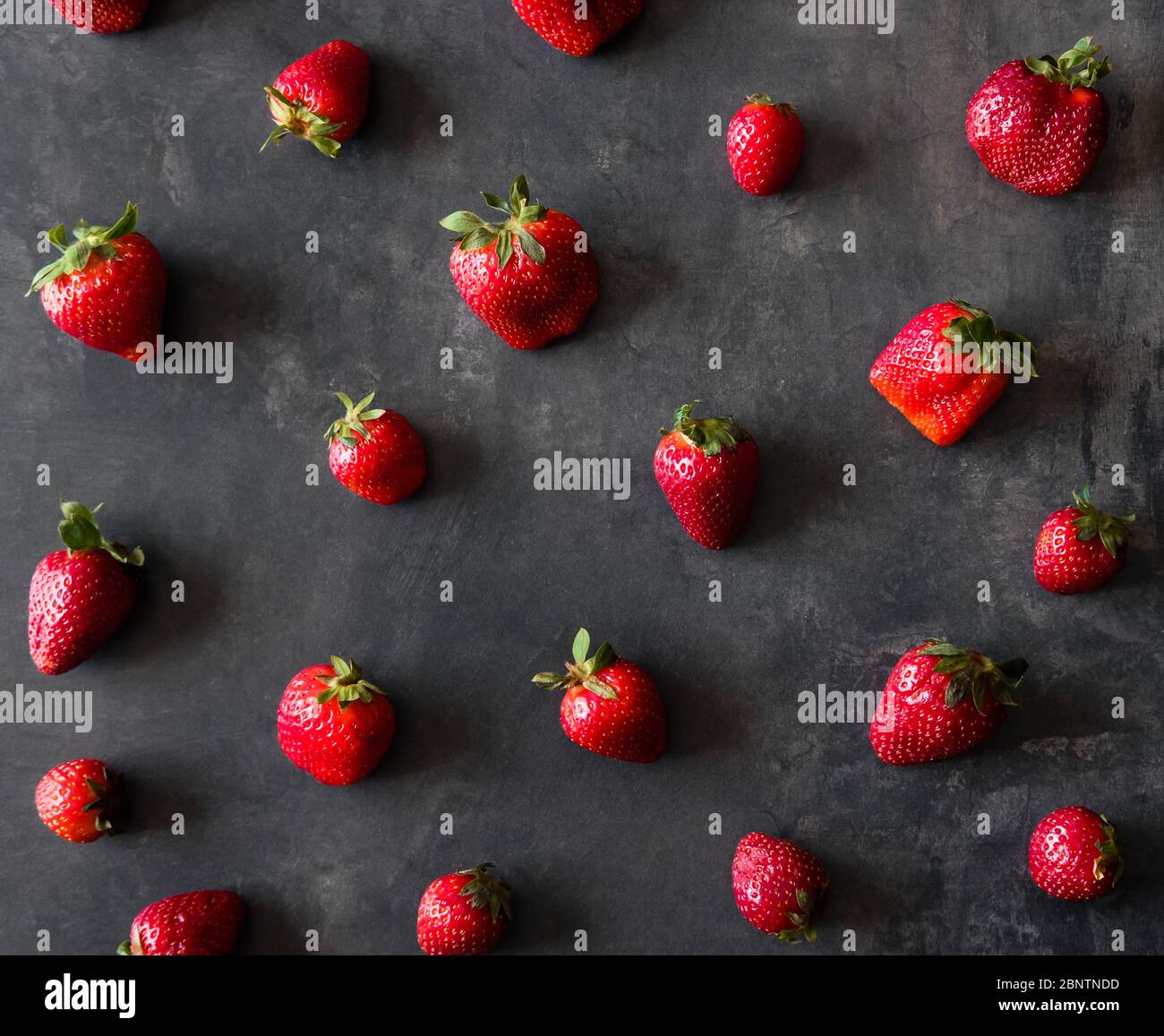 Fresh juicy strawberry texture hi-res stock photography and images - Alamy