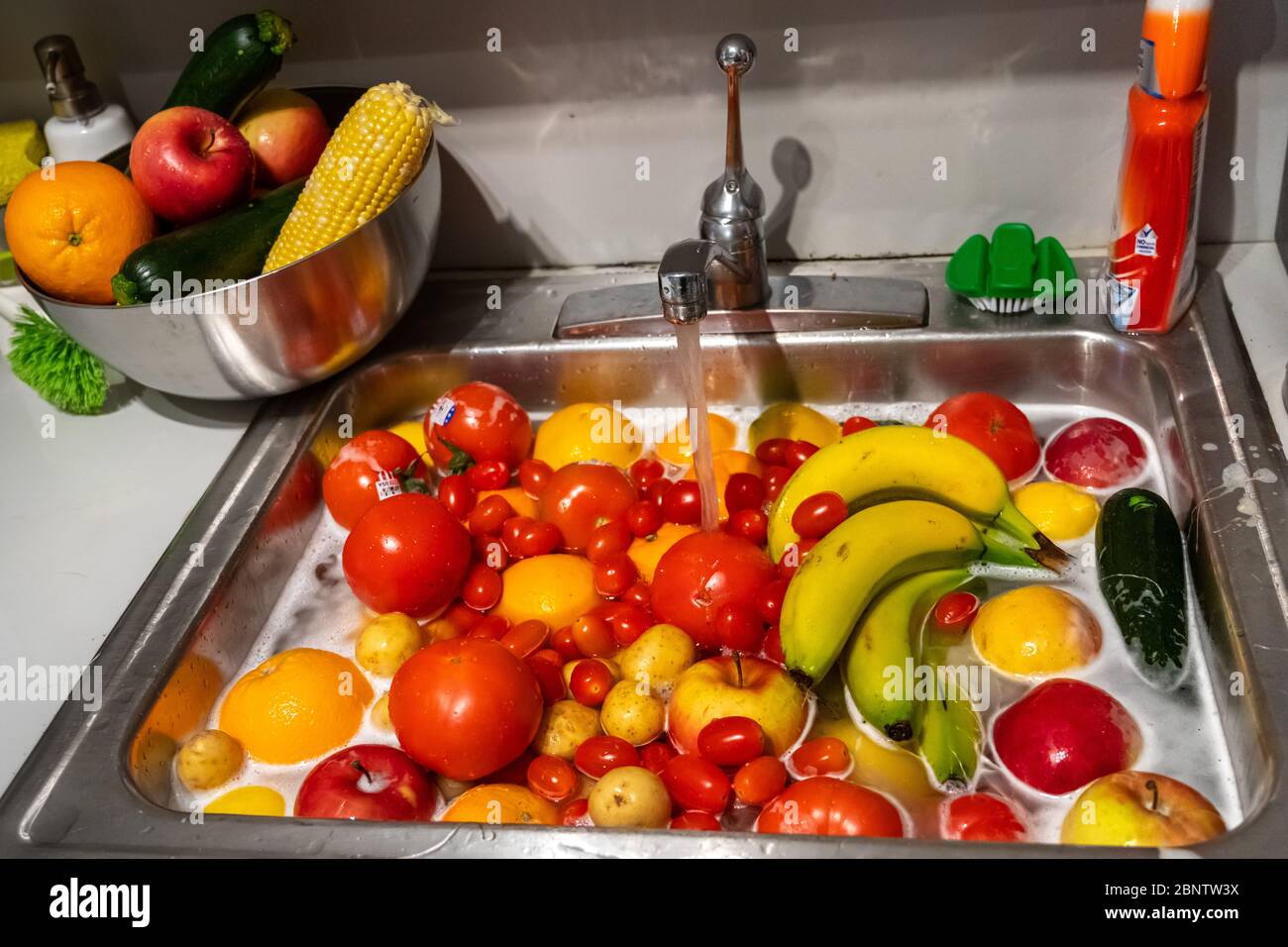 https://c8.alamy.com/comp/2BNTW3X/new-york-usa-12may-2020-fresh-fruits-and-vegetables-are-now-regularly-washed-and-disinfected-in-new-york-city-to-prevent-infection-during-the-cor-2BNTW3X.jpg