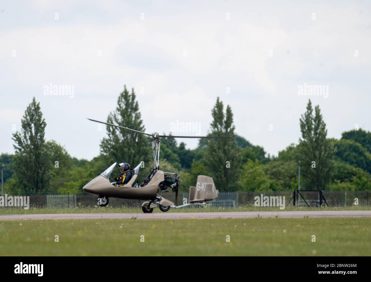 North Weald Essex, UK. 16th May, 2020. General Aviation (Private and recreational flights) resume in England, North Weald Airfield reopens after the lockdown for civil and private flying subject to strict social distancing guidelines An autogyro tkes off Credit: Ian Davidson/Alamy Live News Stock Photo