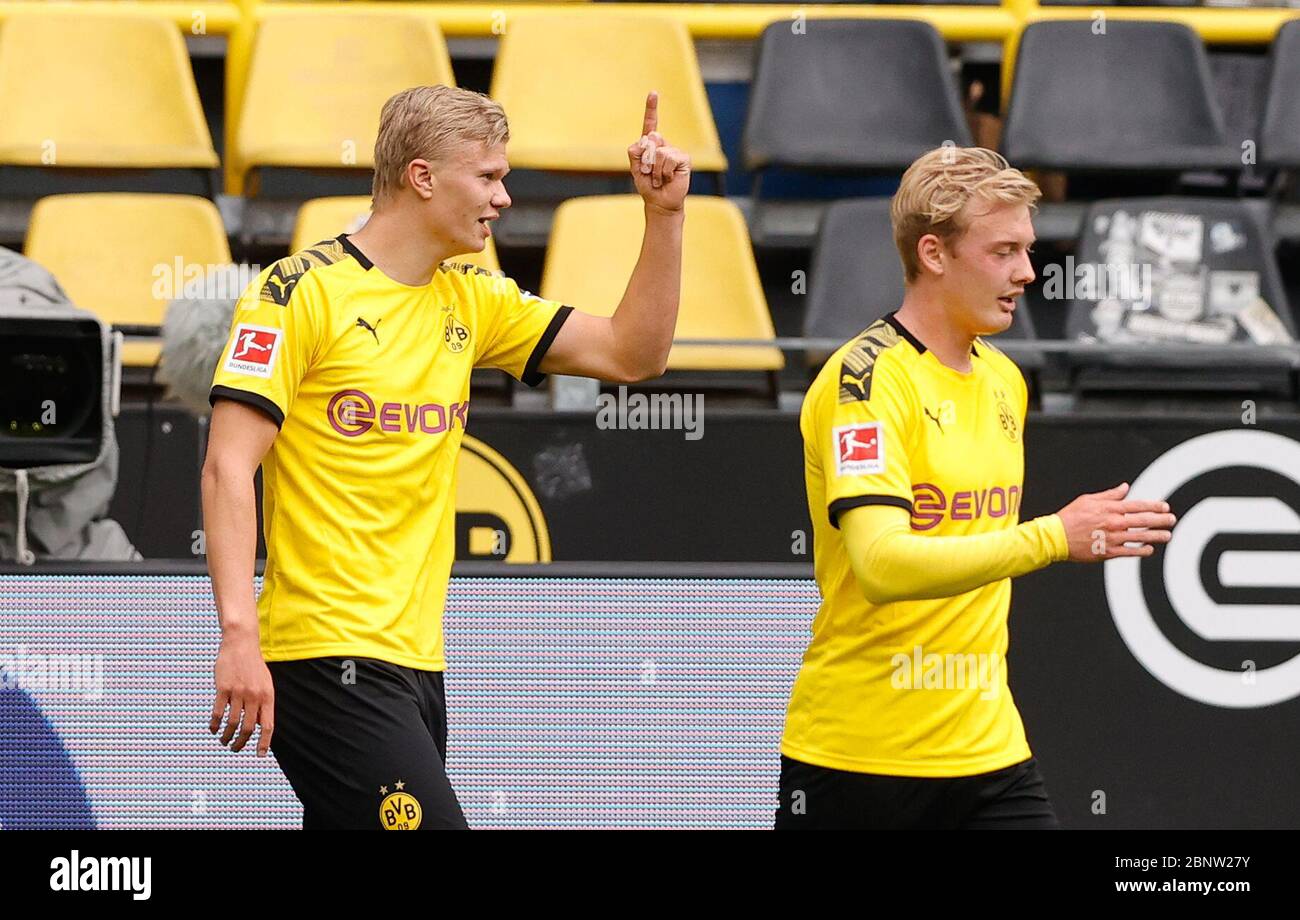 38+ Schalke Fan In Dortmund Corona PNG