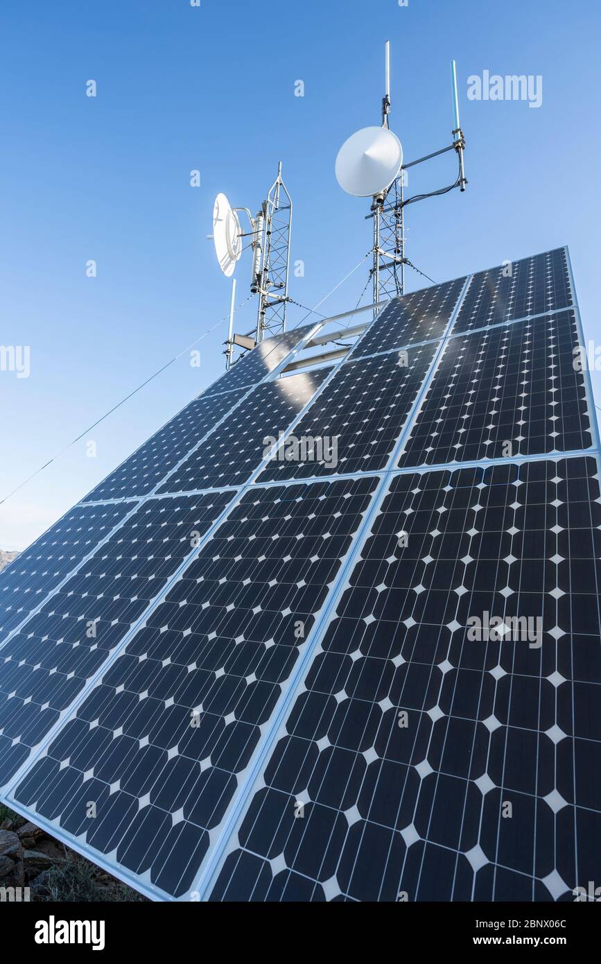 Solar power tower hires stock photography and images Alamy