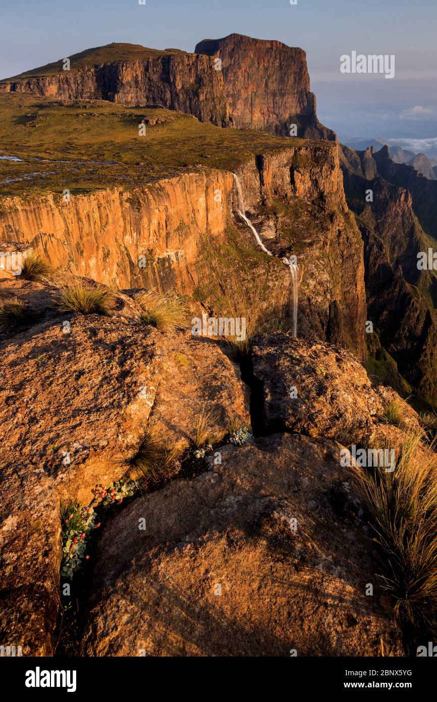 tugela falls from top of the amphitheater, drakensberg, kwazulu natal Stock Photo
