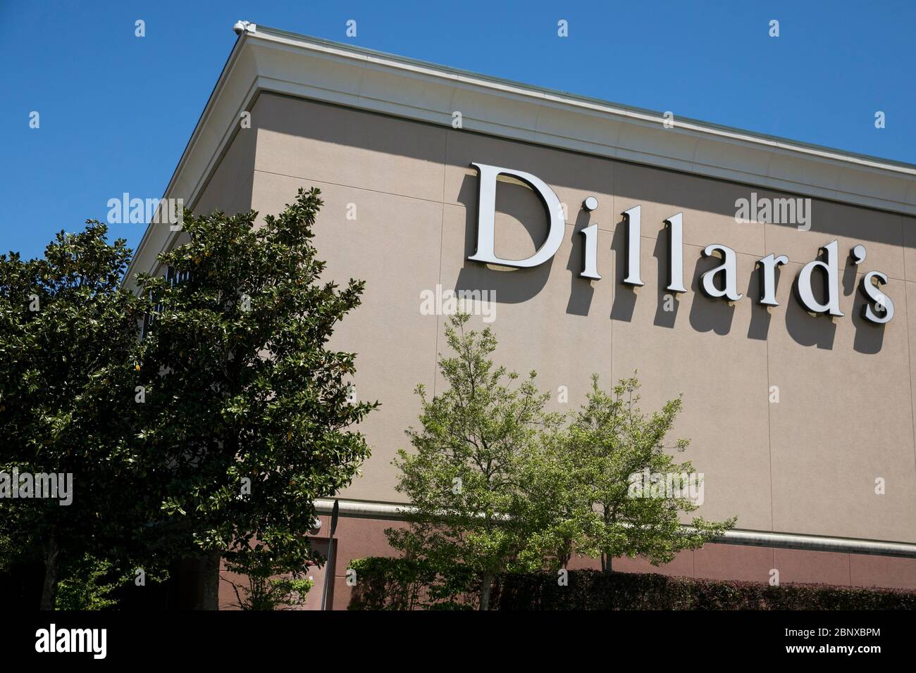 Dillard's dillards store logo hires stock photography and images Alamy