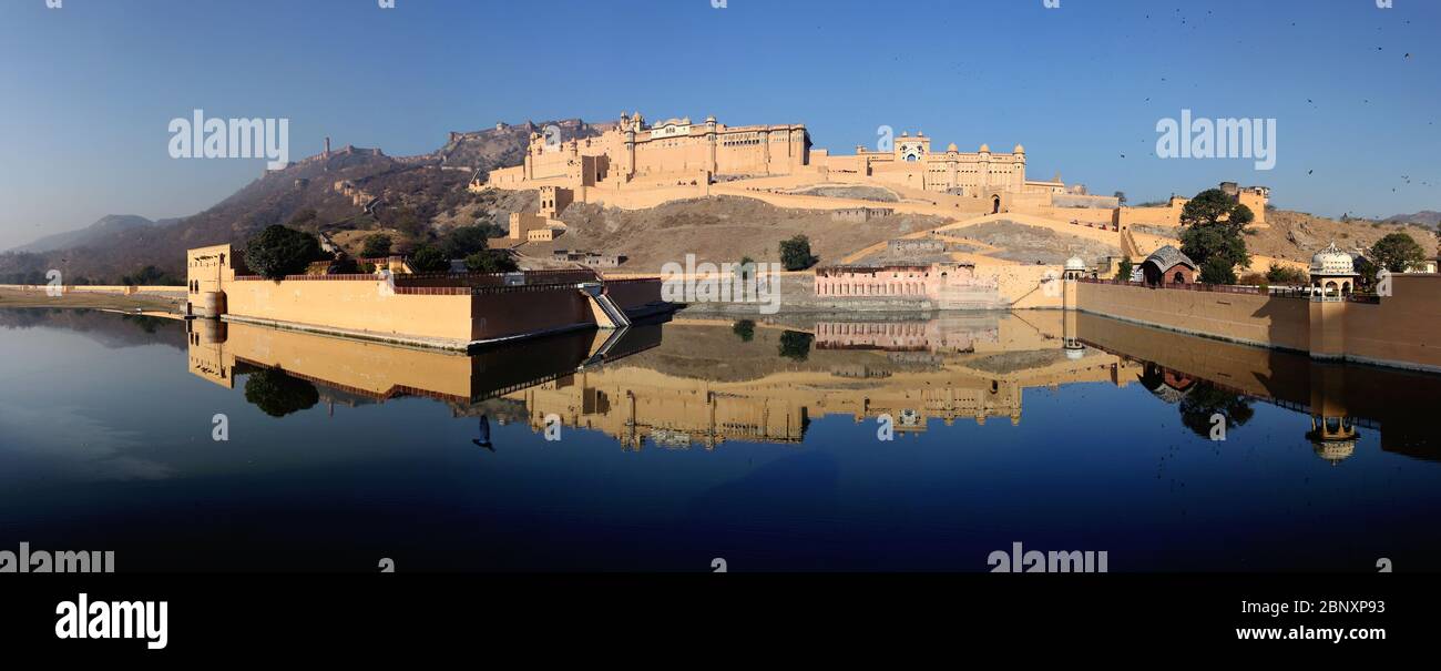Amber amer fort near hi-res stock photography and images - Alamy