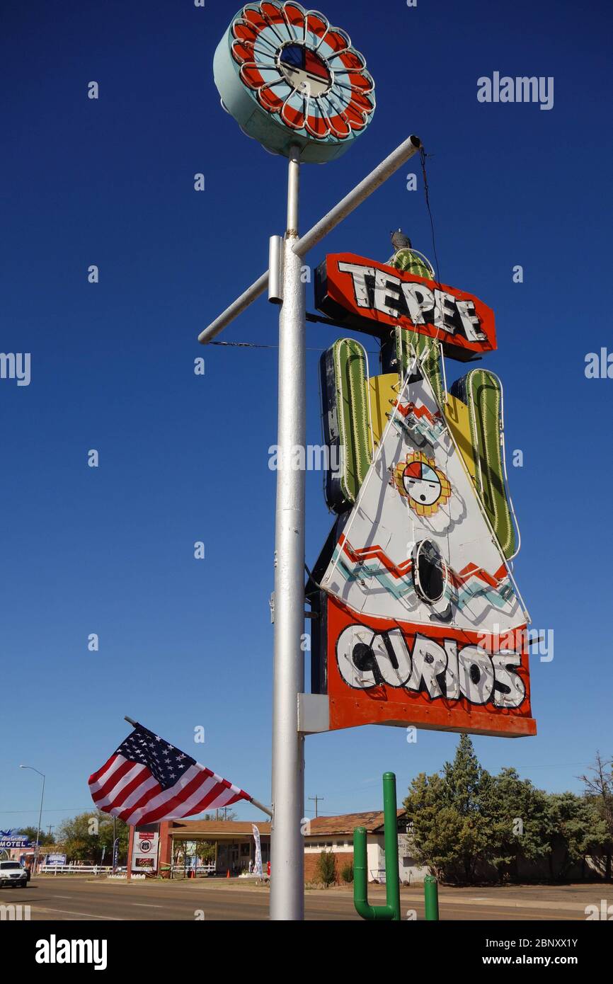 Tee Pee Curios store in Tucumcari, NM Stock Photo