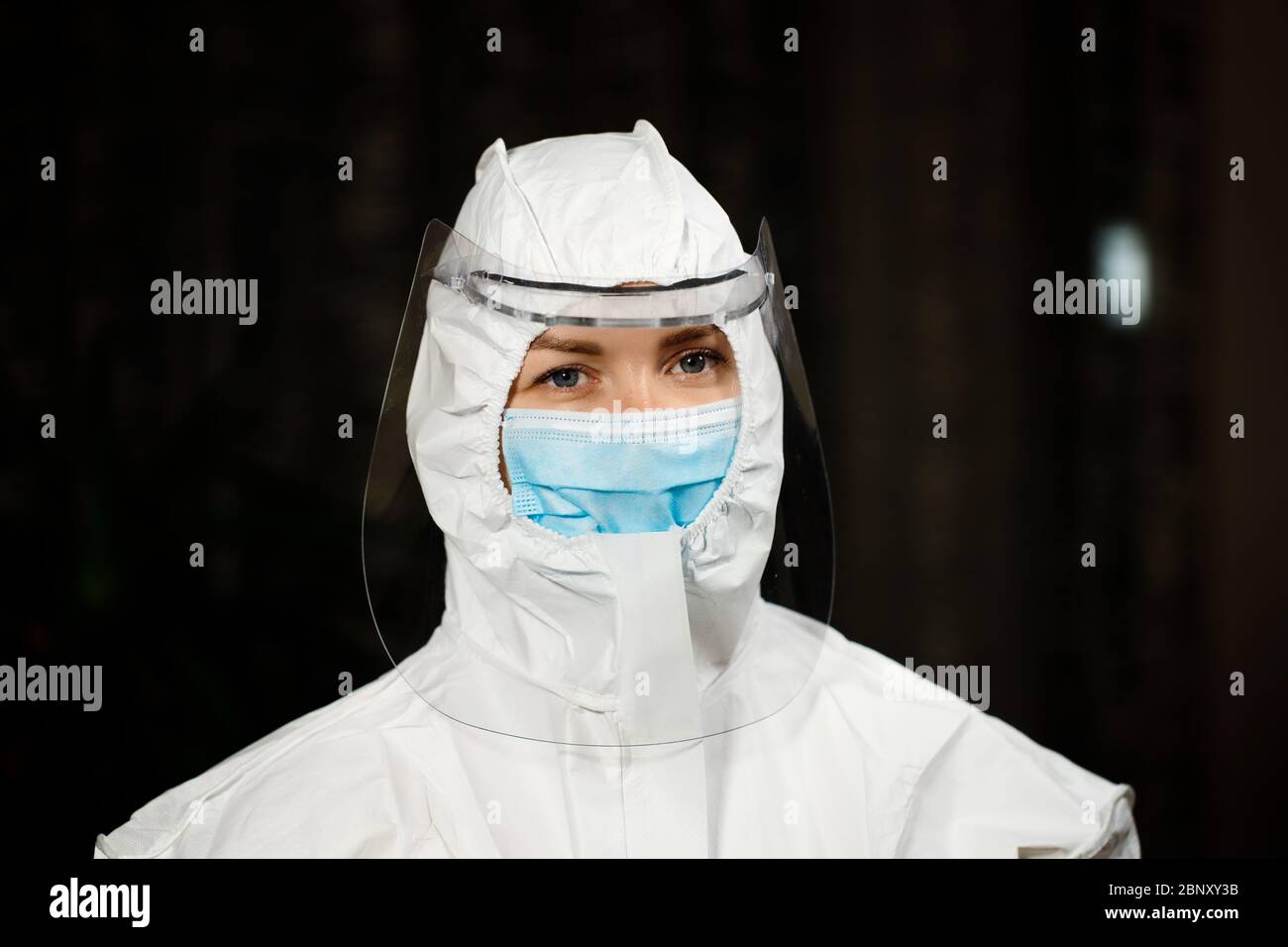 Doctor nurse in safety mask hi-res stock photography and images - Alamy