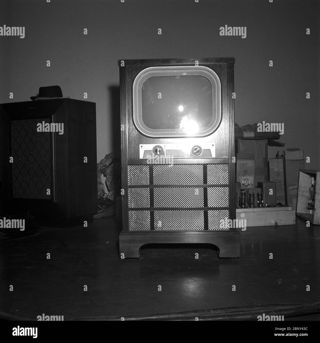 18.11.1950 Television exhibition at Stockmann department store in Helsinki  by Archives of the Finnish Broadcasting Company Yle 1 Stock Photo - Alamy