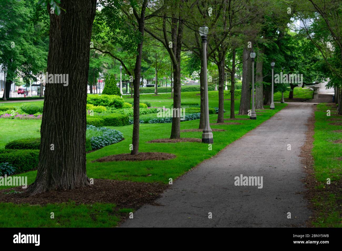 Shaded Green Path in Grant Park Chicago Stock Photo - Alamy