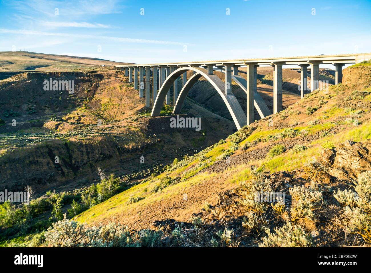 Concrete bridge hi-res stock photography and images - Alamy