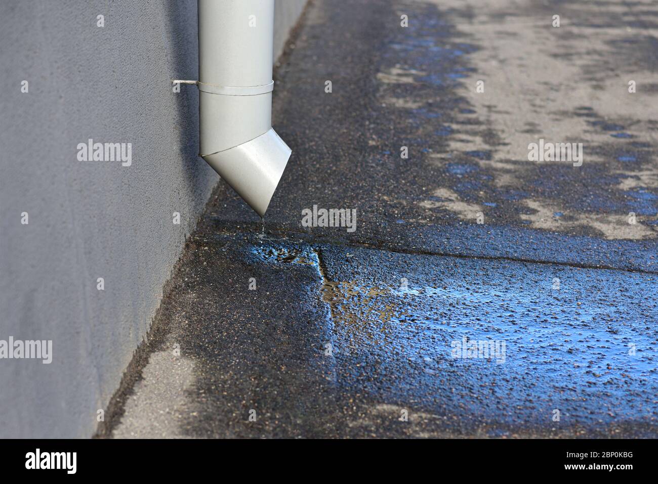 Water from steel drainage pipe hi-res stock photography and images - Alamy