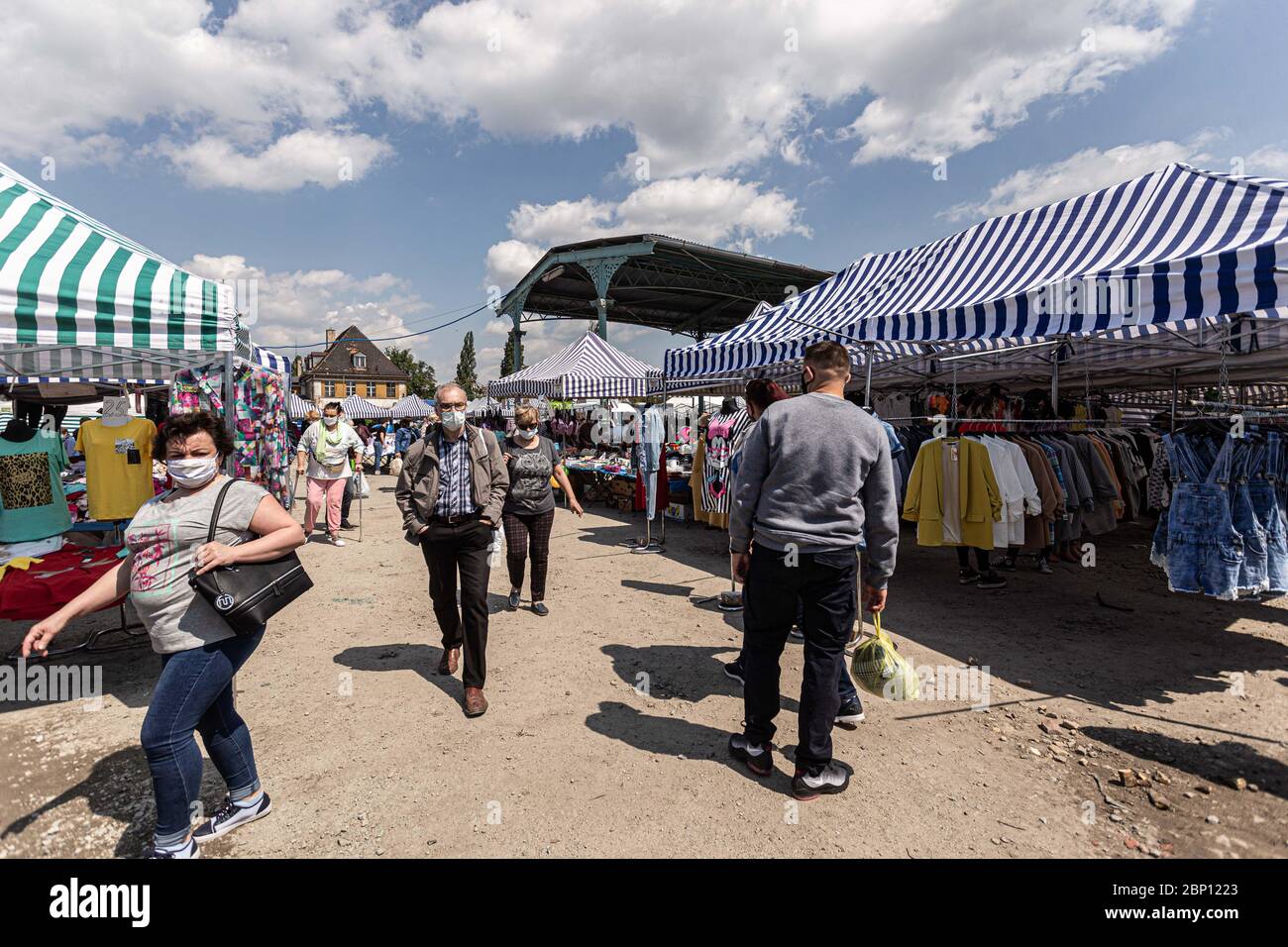 Wroclaw, Poland. 17th May, 2020. 17 May 2020 Wroclaw Poland. For the first time since the epidemic was announced in Poland, the marketplace was authorized to exercise caution Credit: Krzysztof Kaniewski/ZUMA Wire/Alamy Live News Stock Photo