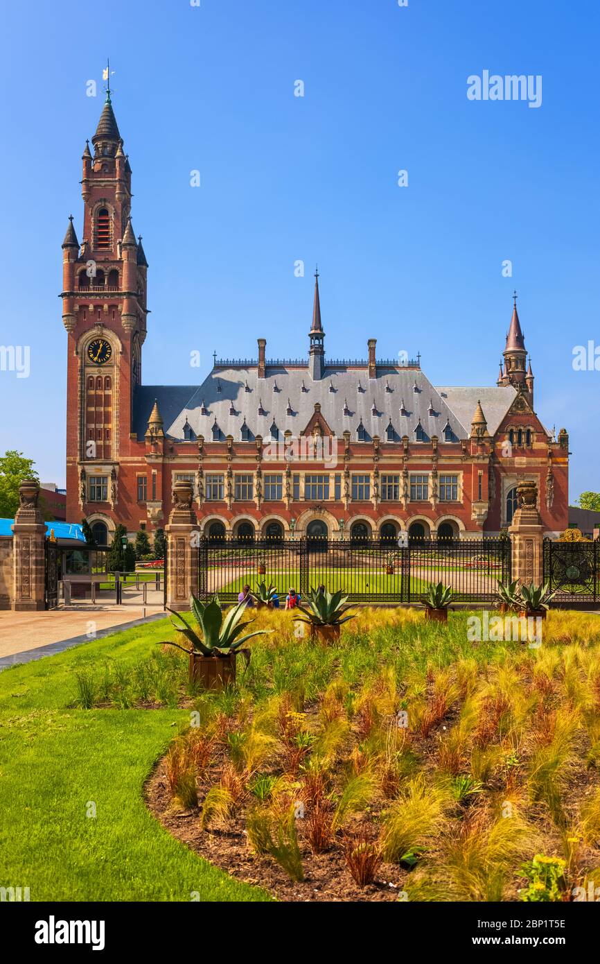 the international court of justice is located