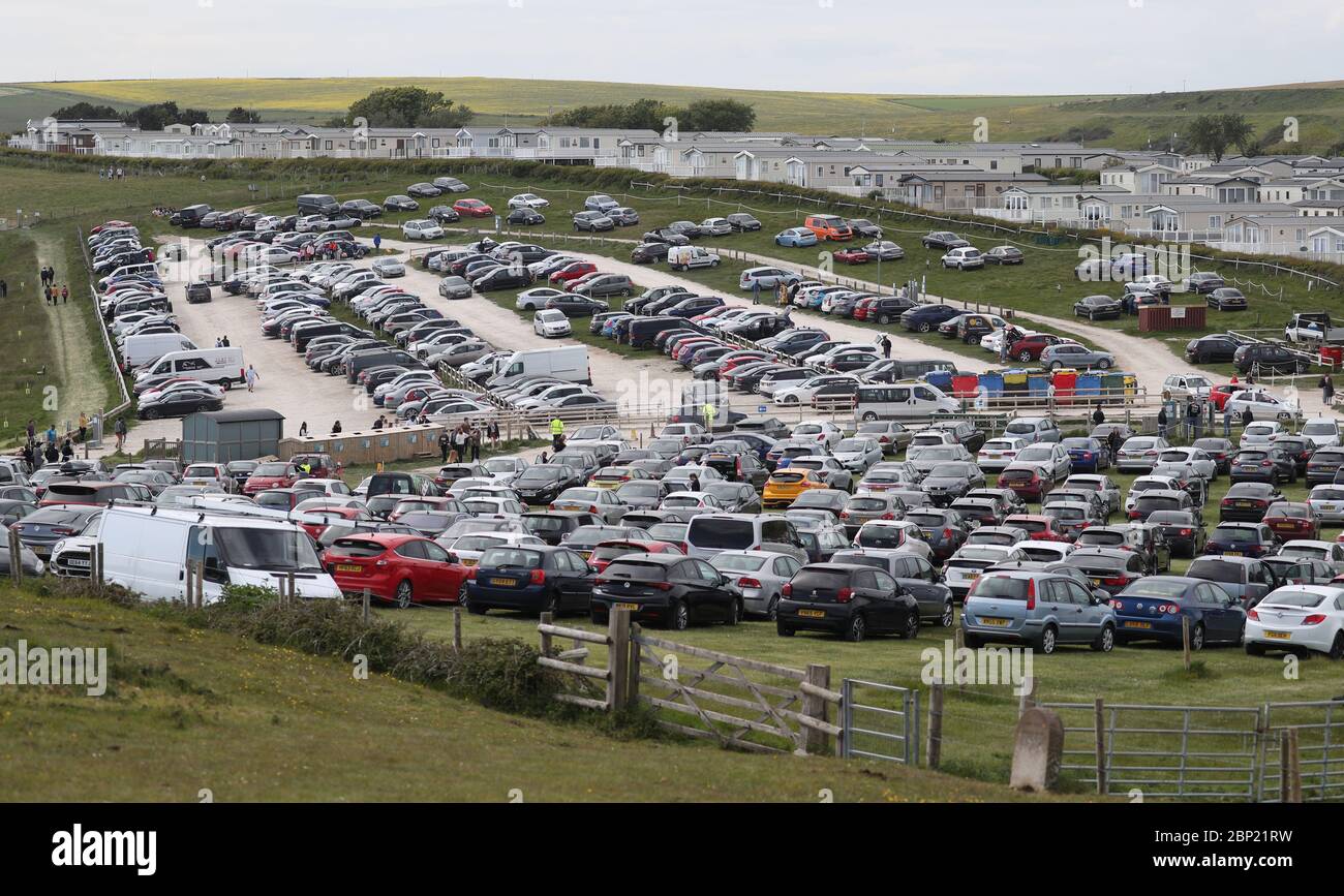 Cars parked in the car park at Durdle Door in Dorset Stock Photo - Alamy