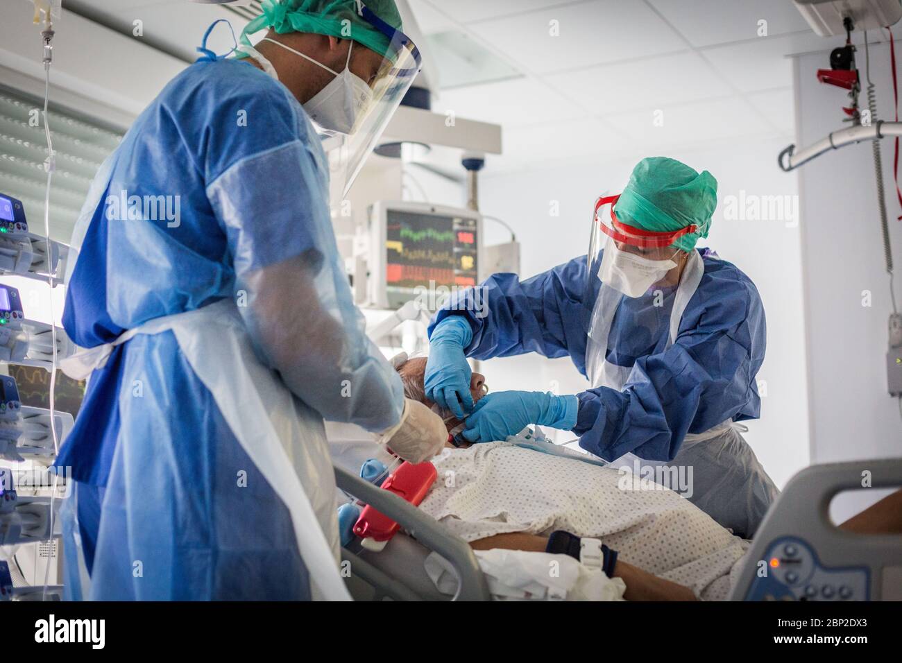 Intensive care, patients affected by Covid 19, Bordeaux hospital, France. Stock Photo