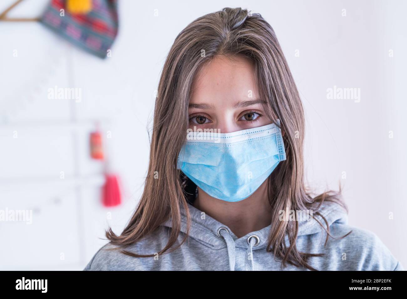 Page 2 - 12 Year Old Girl Wearing High Resolution Stock Photography and  Images - Alamy