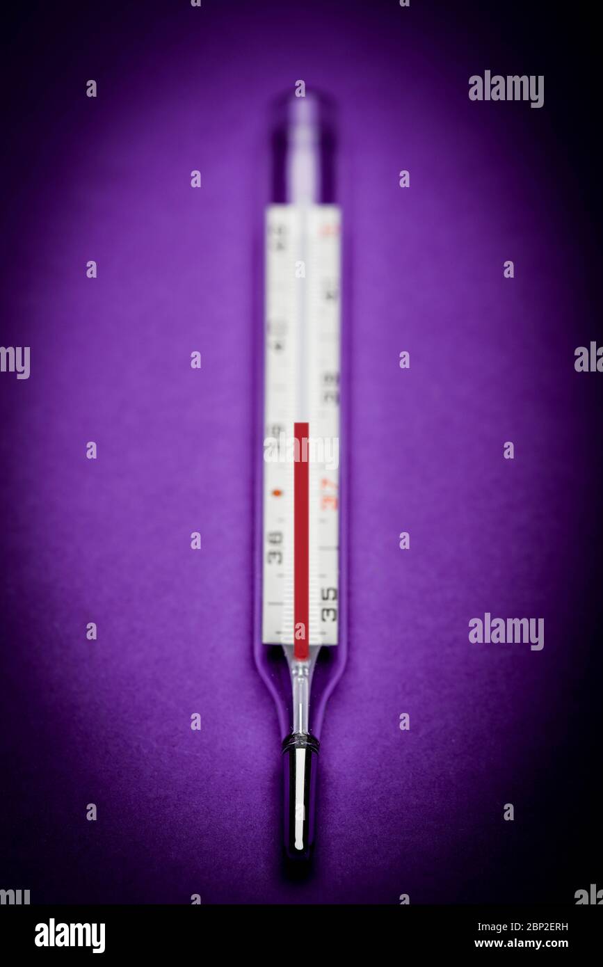 Clinical mercury thermometer Stock Photo Alamy