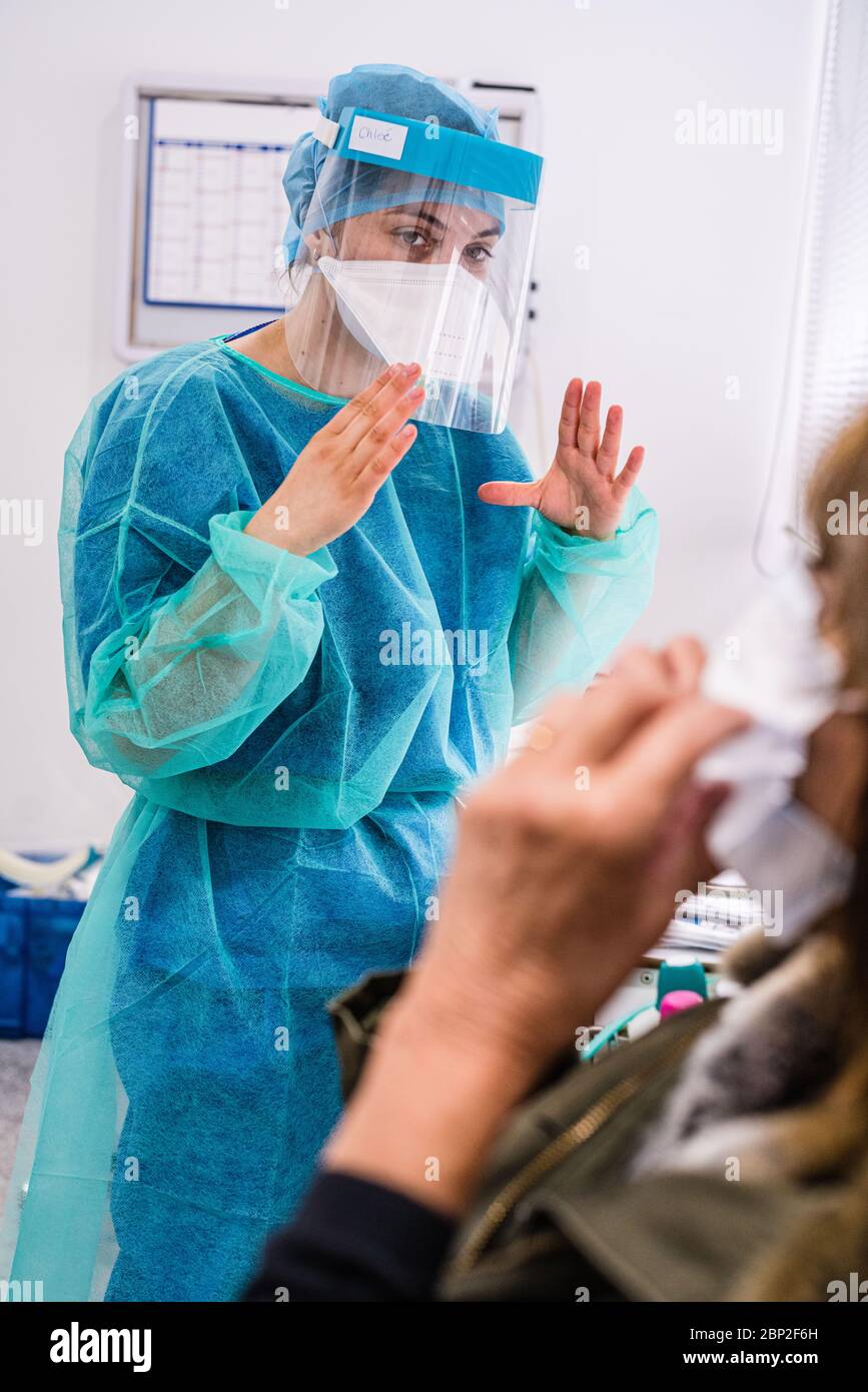 Covid 19 screening test, nasal swab , Cosem Mirosmenil Medical Center, Paris . Stock Photo