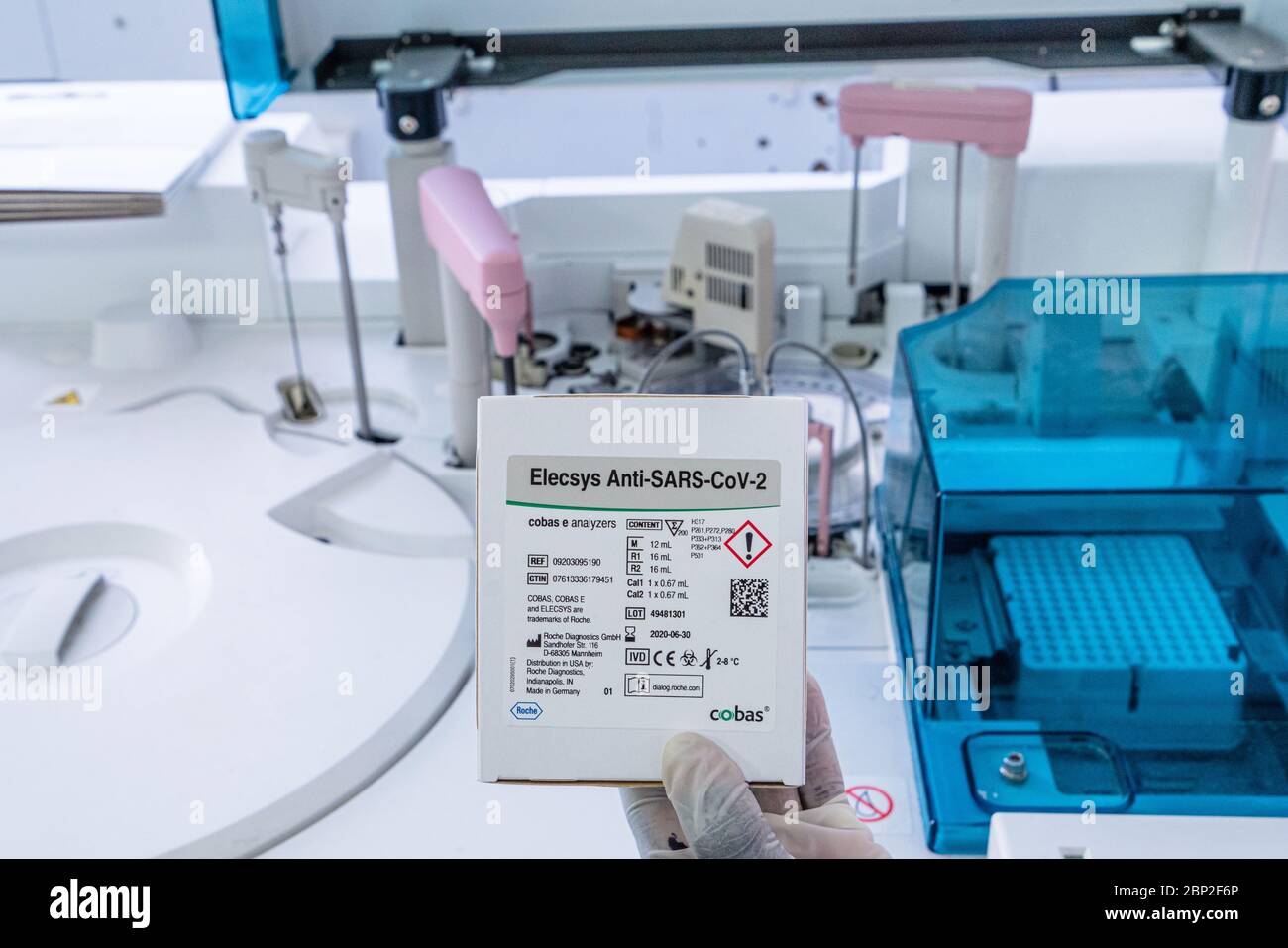 Supply of diagnostic reagents for SARSCoV2 in a medical biology