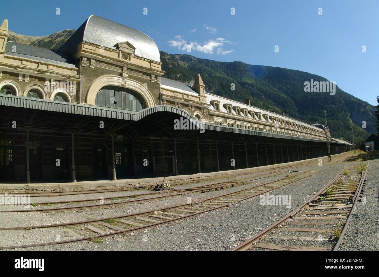 Estación internacional ferroviaria de Canfranc Stock Photo