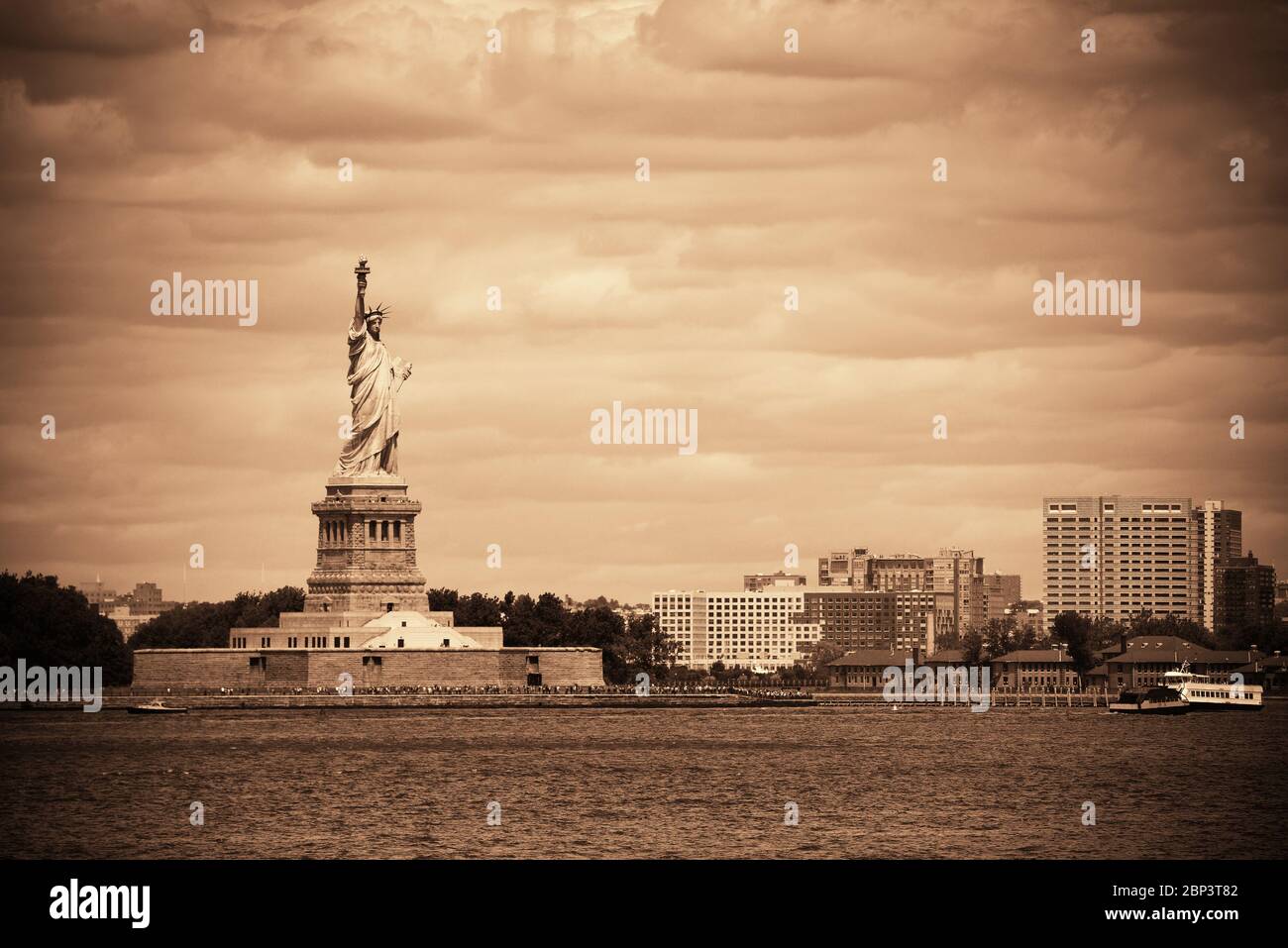 Statue of Liberty at New York City harbor Stock Photo Alamy