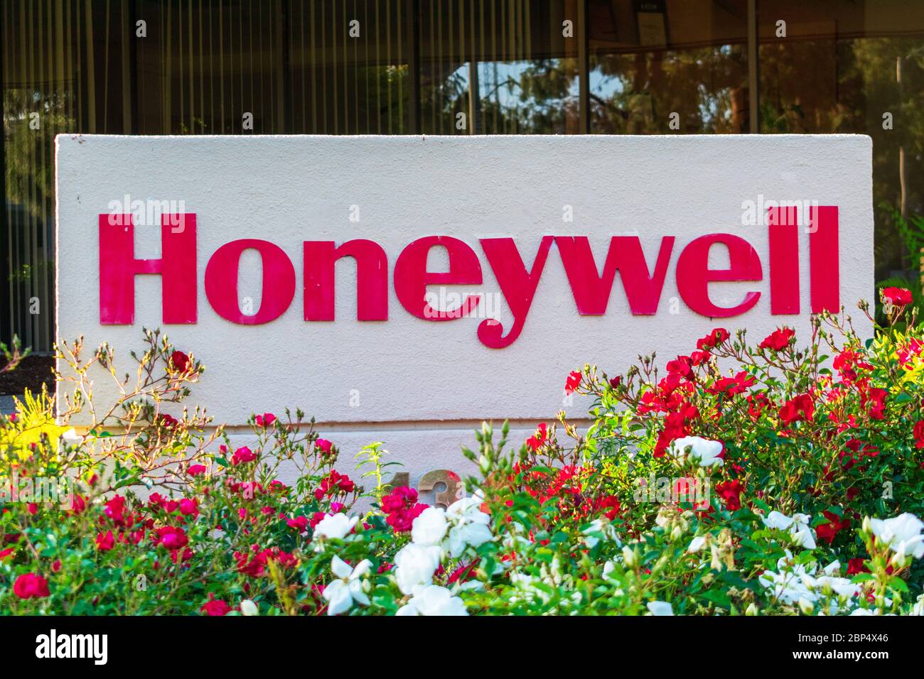 Honeywell logo displayed at headquarters in Silicon Valley. Honeywell International Inc. is an American conglomerate company operating in various indu Stock Photo