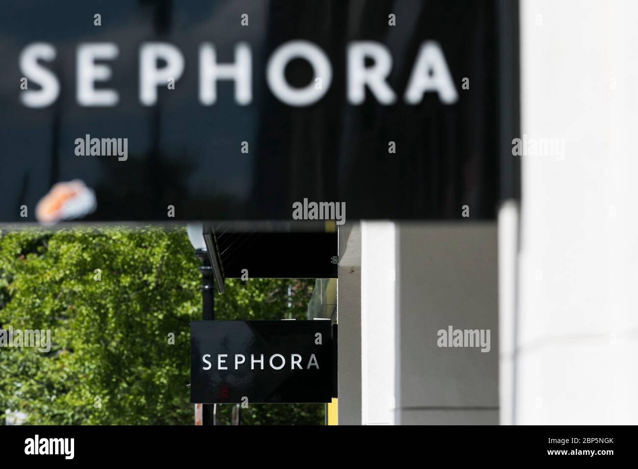 Sephora shop-in-shops are helping Kohl's draw young, new customers