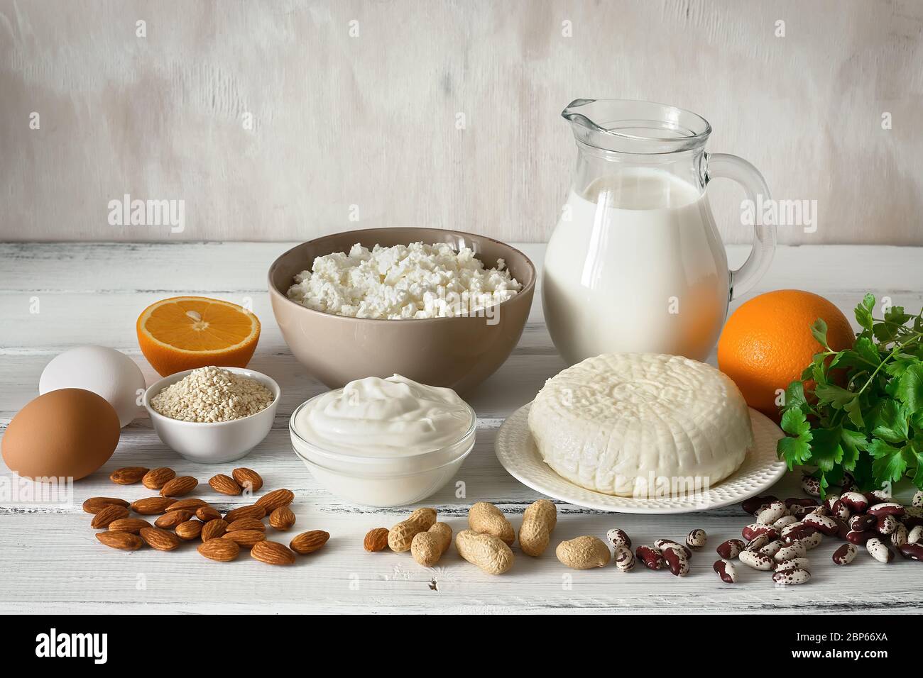 Calcium source foods hires stock photography and images Alamy