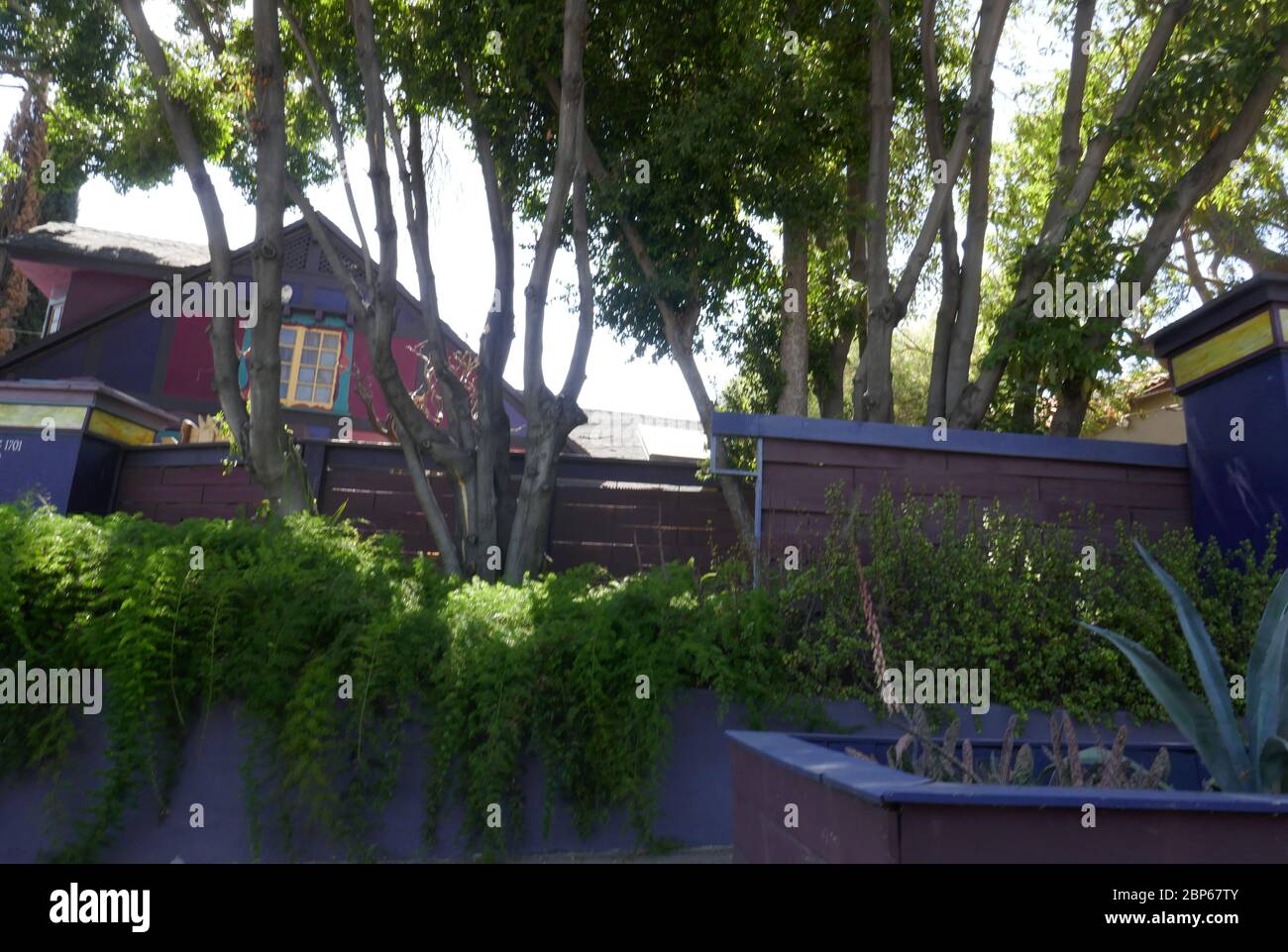 Los Angeles, California, USA 17th May 2020 A general view of atmosphere of Danny Masterson's former home at 1701 N.Orange Grove Avenue on May 17, 2020 in Los Angeles, California, USA. Photo by Barry King/Alamy Stock Photo Stock Photo