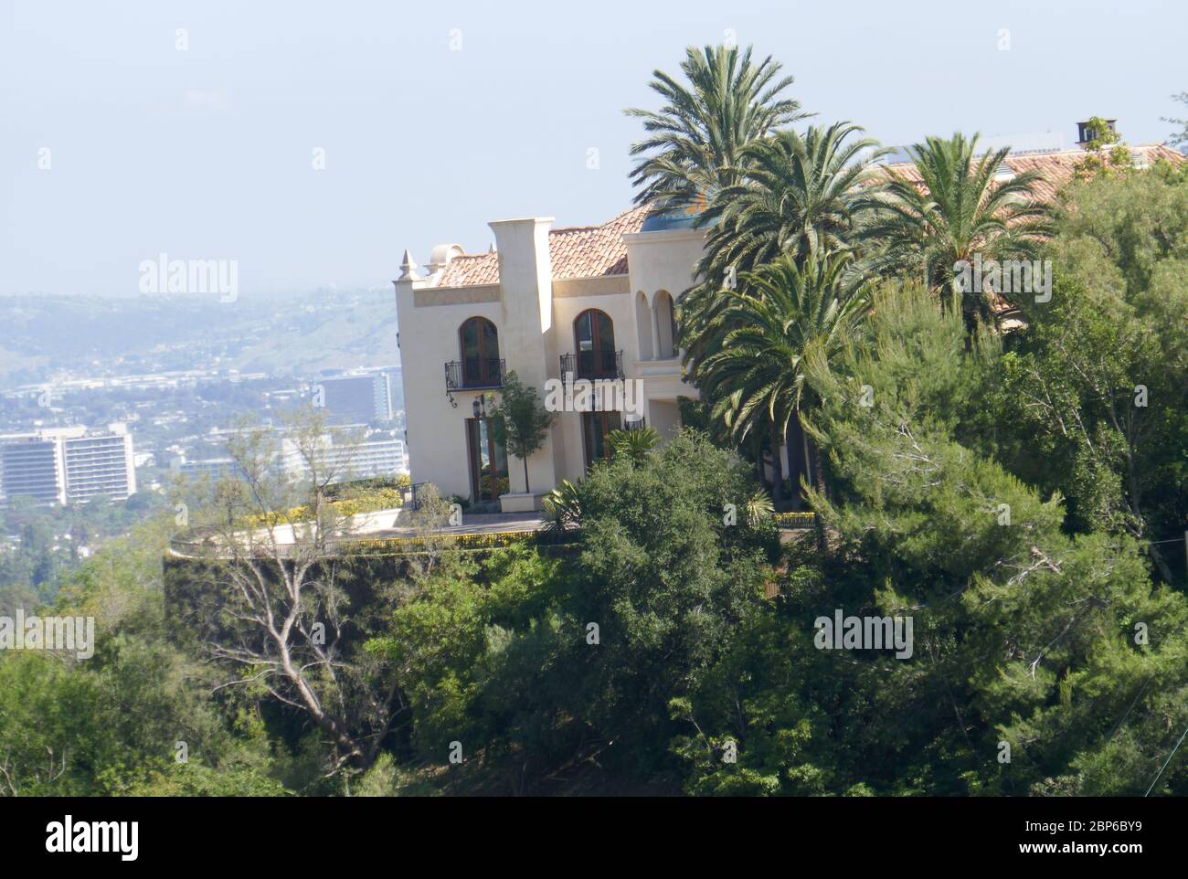 Beverly Hills, California, USA 17th May 2020 A general view of atmosphere of 10066 Cielo Drive where Shaton Tate Lived and Mansion Murders took place (formerly 10050 Cielo Drive) on May 17, 2020 in Beverly Hills, California, USA. Photo by Barry King/Alamy Stock Photo Stock Photo
