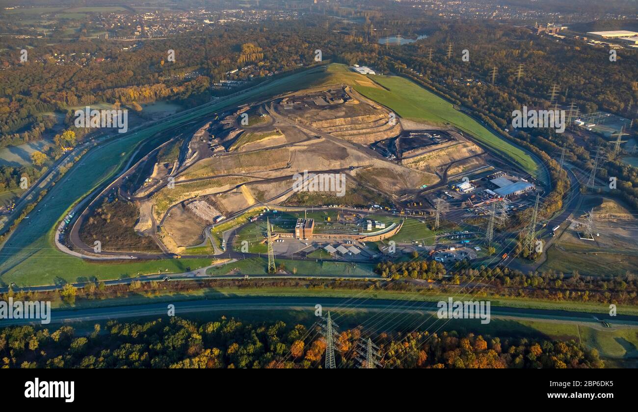 Aerial view, Central Landfill Emscherbruch (ZDE), AGR Abfallentsorgungs-Gesellschaft Ruhrgebiet mbH (AGR), Bismarck, Herne, Ruhr area, North Rhine-Westphalia, Germany Stock Photo