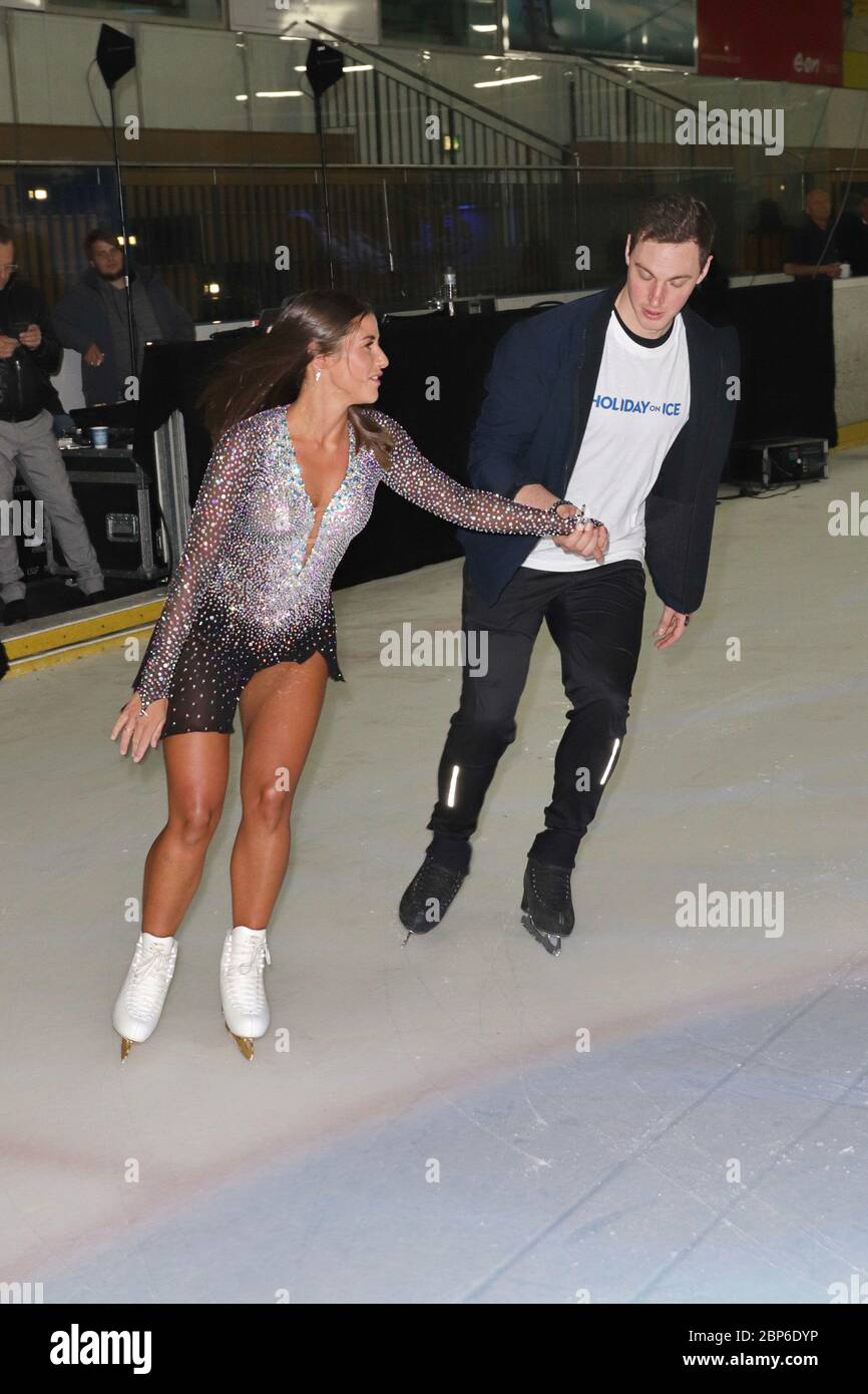 Bruno Massot, Sarah Lombardi, Holiday on Ice PK zur Saison 2019 2020 in der Volksbank-Arena, Hamburg, 21.05.2019 Stock Photo