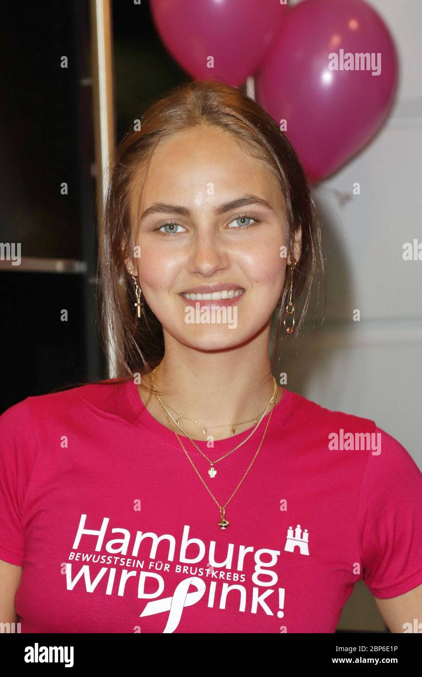 Elena Carriere,charity sale of theatre tickets for Hamburg,will be Pink in the Chamber Games,Hamburg,24.05.2019 Stock Photo