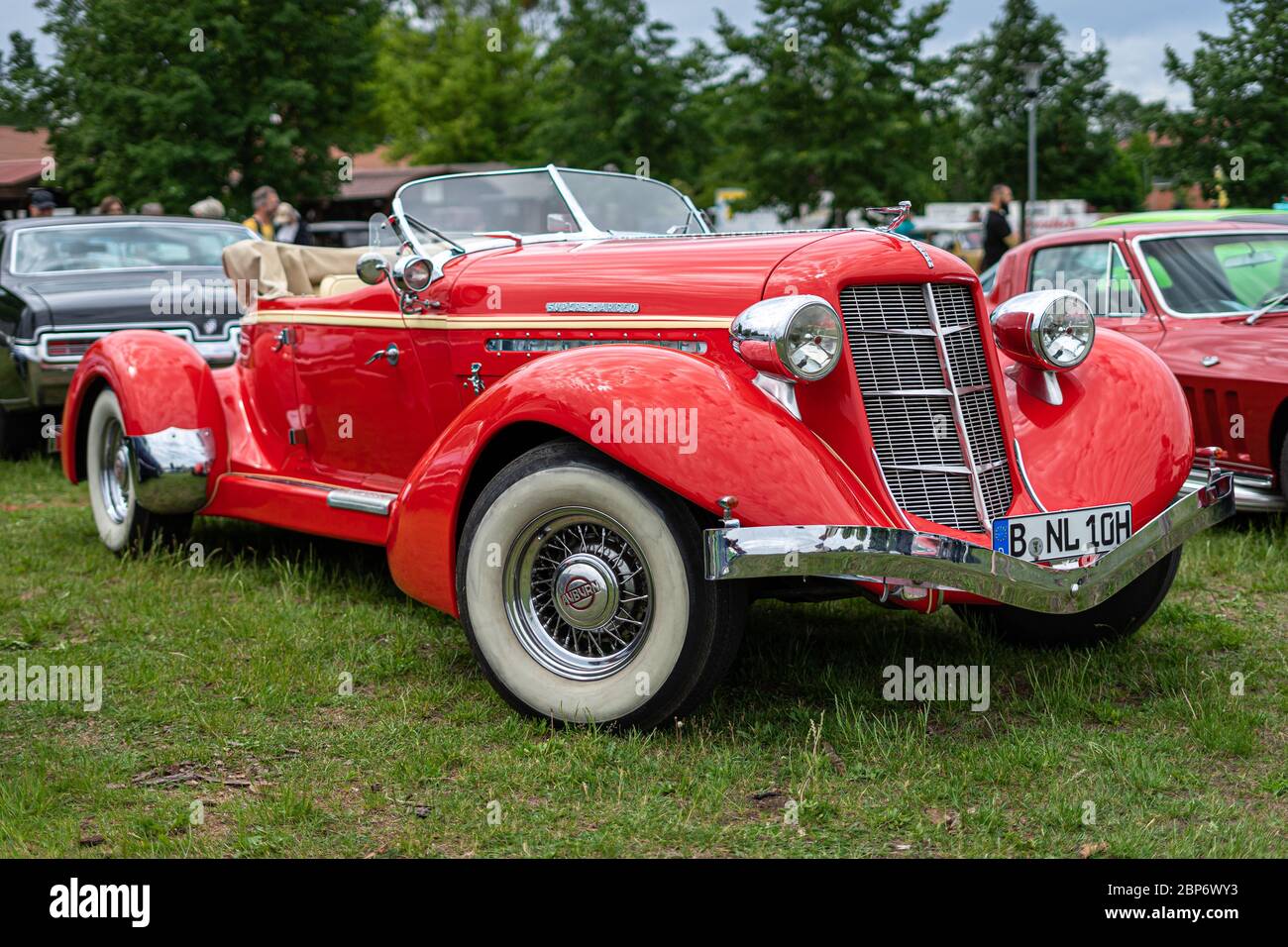 PAAREN IM GLIEN, GERMANY - JUNE 08, 2019: Luxury car Auburn Boattail Speedster 851, 1935. Die Oldtimer Show 2019. Stock Photo