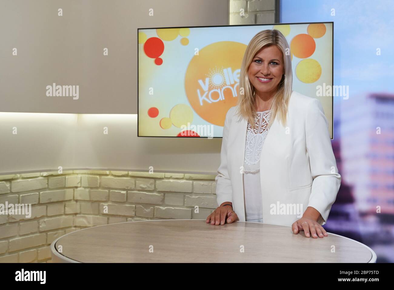 Fototermin 20 Jahre ZDF-Sendung 'Volle Kanne' mit Nadine Krueger und Ingo Nommsen in Duesseldorf Stock Photo