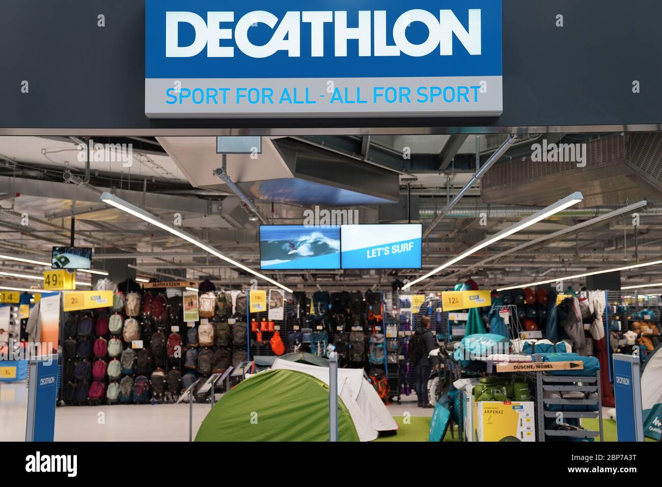 retail supplier decathlon