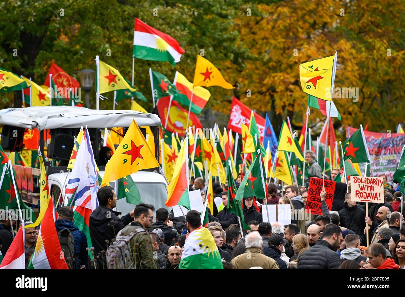 Aktuelles, Kurden-Demonstration in Koeln, Beginn der Veranstaltung am Ebertzplatz Stock Photo