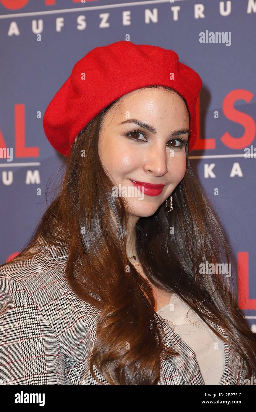Sila Sahin,Late Night Shopping at AEZ,Hamburg,Oct 25,2019 Stock Photo