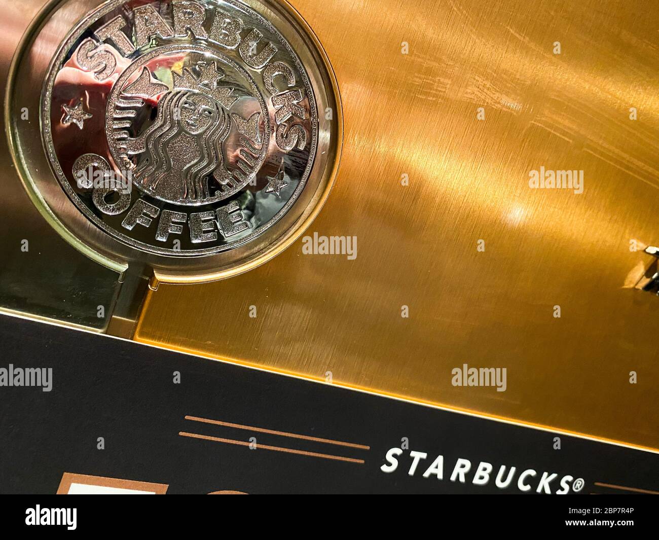 Symbolfoto, Symbolbild Kaffehauskette 'Starbucks' Stock Photo