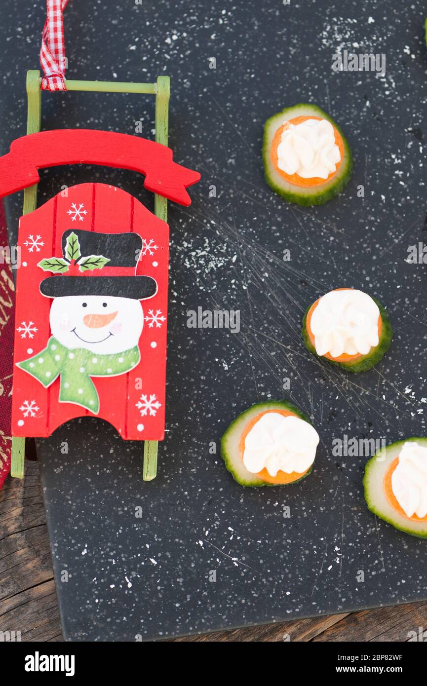 Smoked salmon spread on cucumber Stock Photo Alamy