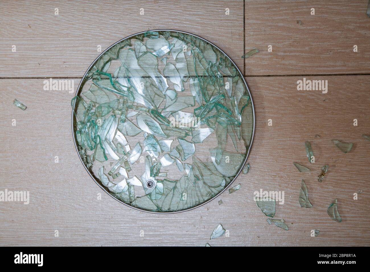 Broken Lid Hi res Stock Photography And Images Alamy broken-lid-hi-res-stock-photography-and-images-alamy